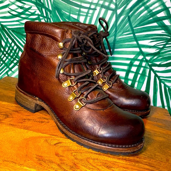 Vintage Shoe Co Shoes - Vintage Shoe Co Brown Leather Hiking Boots Women’s 8.5 M